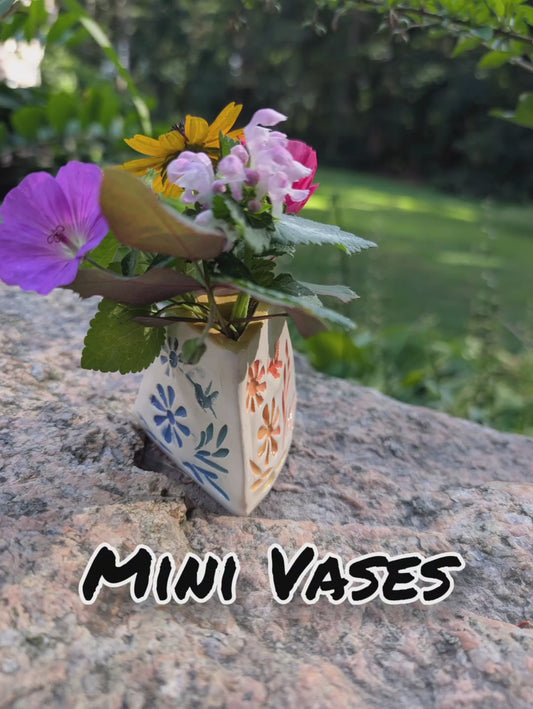 Ceramic mini Vases